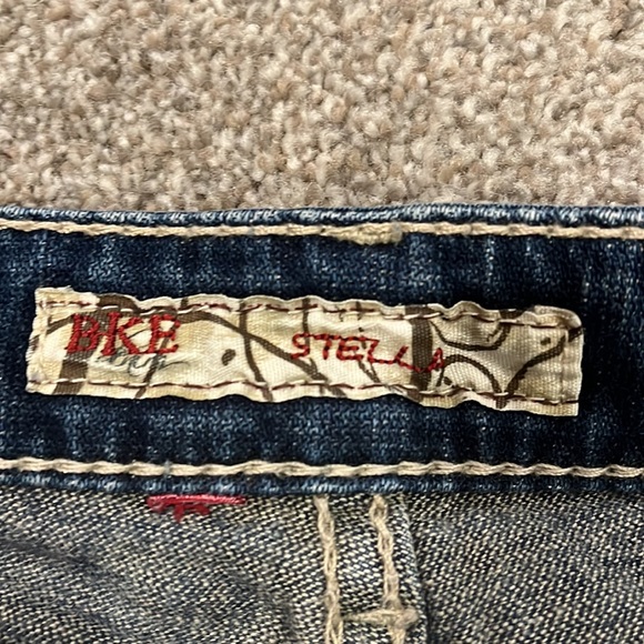 BKE Stella Crop Jeans, barely worn. - Picture 6 of 7
